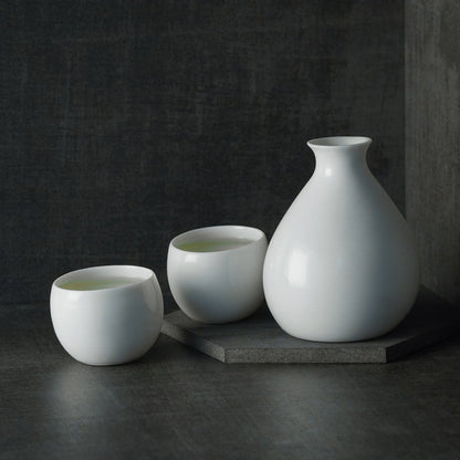 You-ki Sake Bottle w/2 cups